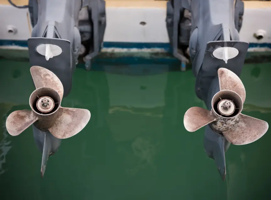What is better, a 4 blade prop or a 3 blade prop on a boat