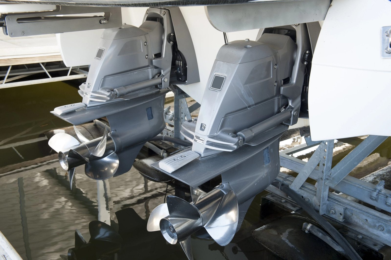 How to maintain Mercury propeller