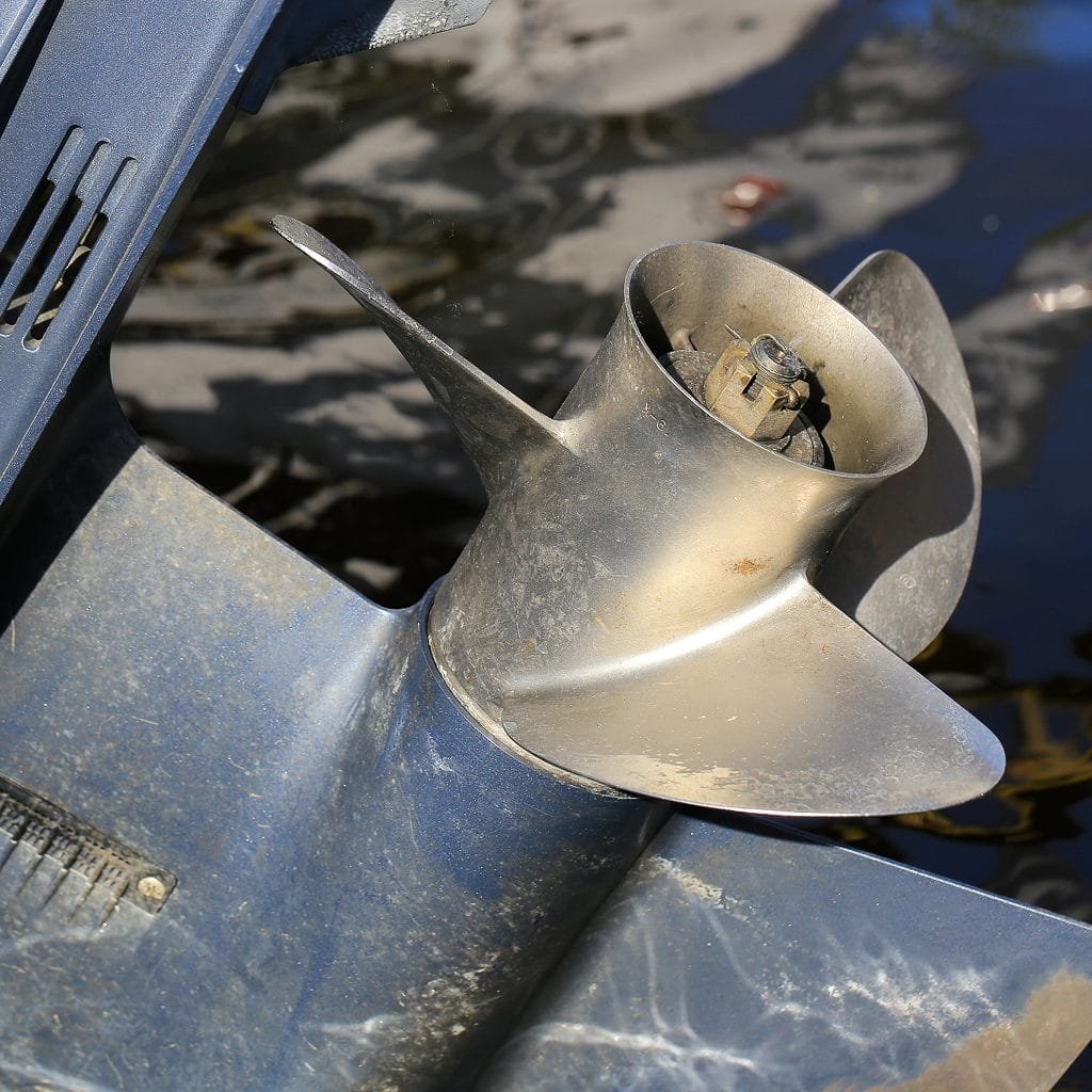 How to maintain boat propellers