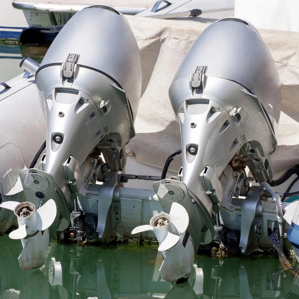 four Blade Propellers and three blade propellers